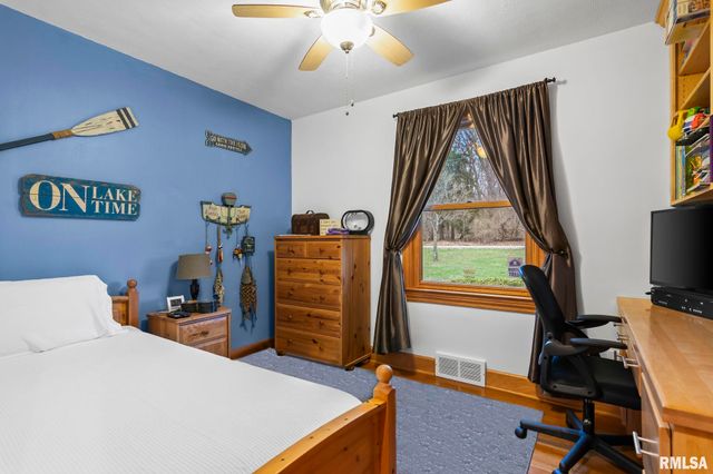 180 East Hazel Dell Lane, Springfield, IL 62712