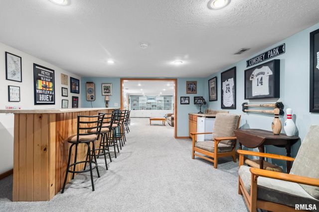 180 East Hazel Dell Lane, Springfield, IL 62712