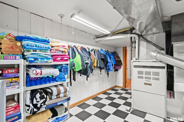 180 East Hazel Dell Lane, Springfield, IL 62712