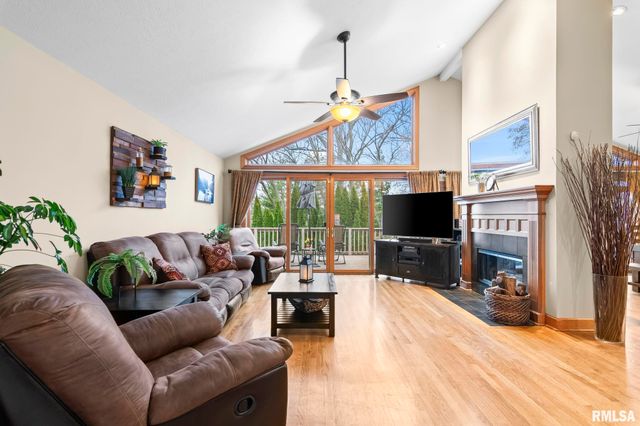 180 East Hazel Dell Lane, Springfield, IL 62712