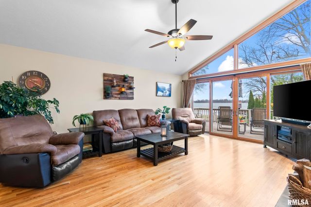 180 East Hazel Dell Lane, Springfield, IL 62712