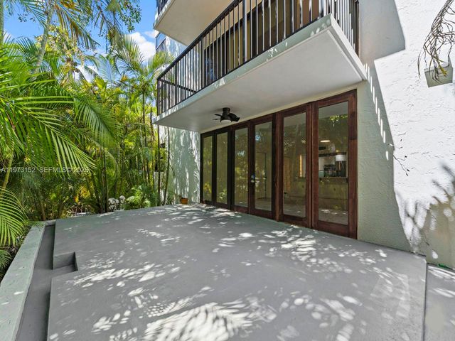 55 Ocean Lane Dr 1035, Key Biscayne, FL 33149