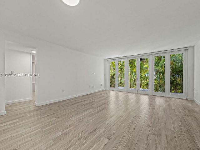 55 Ocean Lane Dr 1035, Key Biscayne, FL 33149