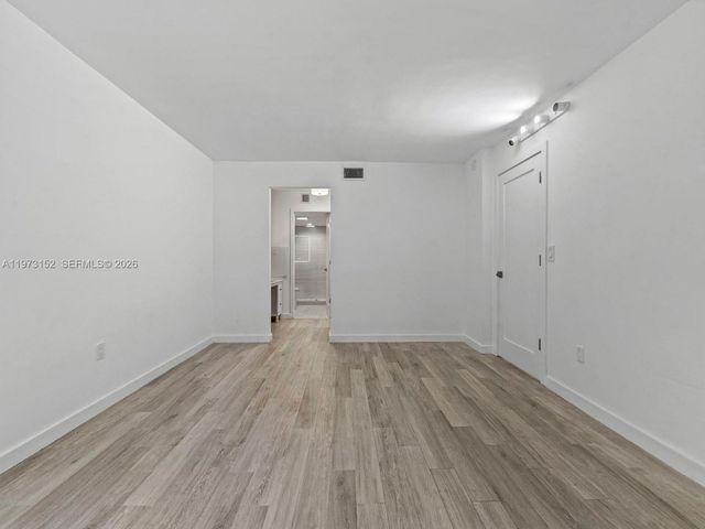 55 Ocean Lane Dr 1035, Key Biscayne, FL 33149