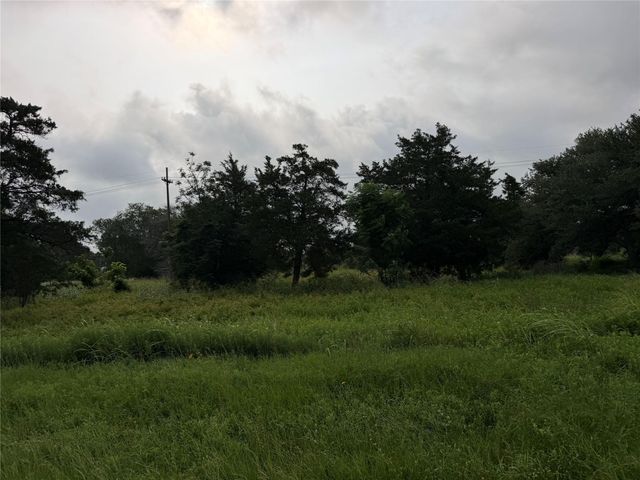 2702 14th, Hempstead, TX 77445