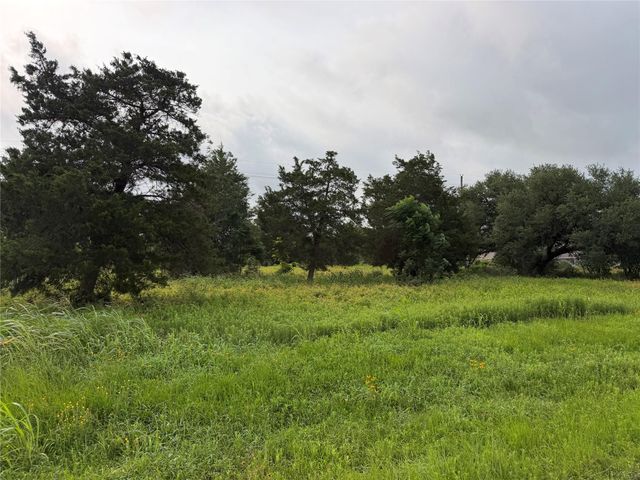 2702 14th, Hempstead, TX 77445