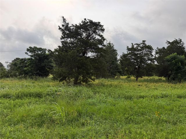 2702 14th, Hempstead, TX 77445