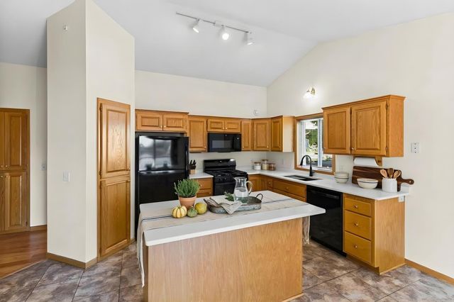 2960 Rice Creek Parkway NE, Blaine, MN 55449