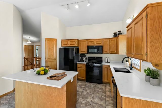 2960 Rice Creek Parkway NE, Blaine, MN 55449