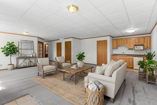 2960 Rice Creek Parkway NE, Blaine, MN 55449