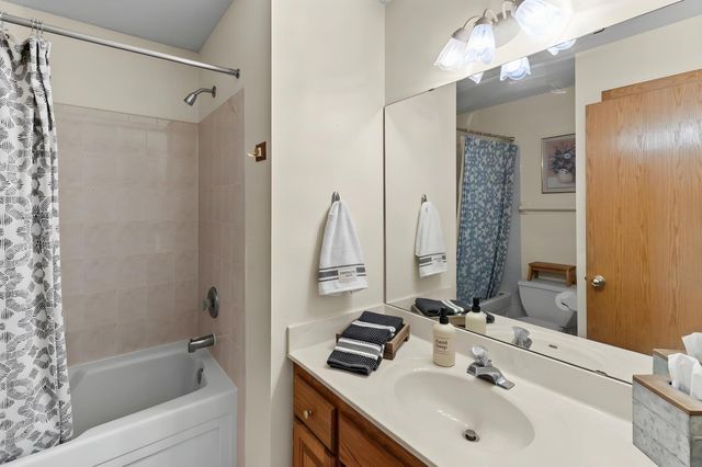 2960 Rice Creek Parkway NE, Blaine, MN 55449