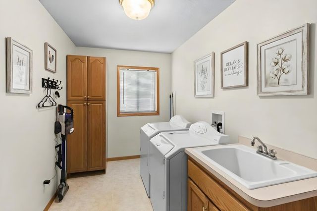 2960 Rice Creek Parkway NE, Blaine, MN 55449