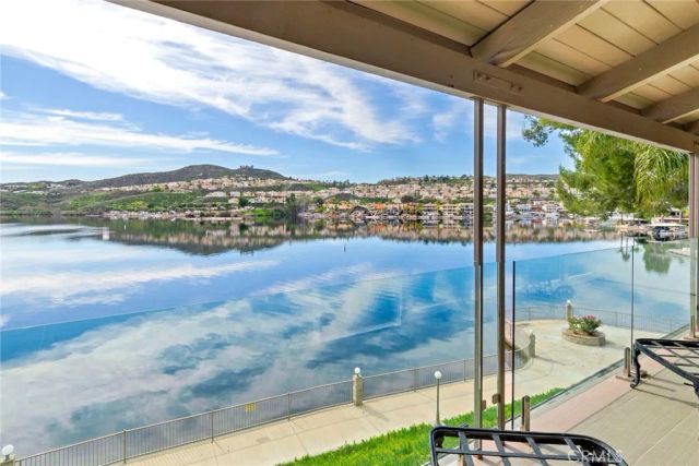 22196 Treasure Island, Canyon Lake, CA 92587