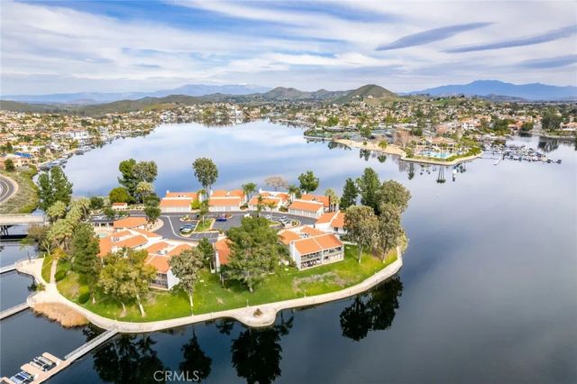 22196 Treasure Island, Canyon Lake, CA 92587