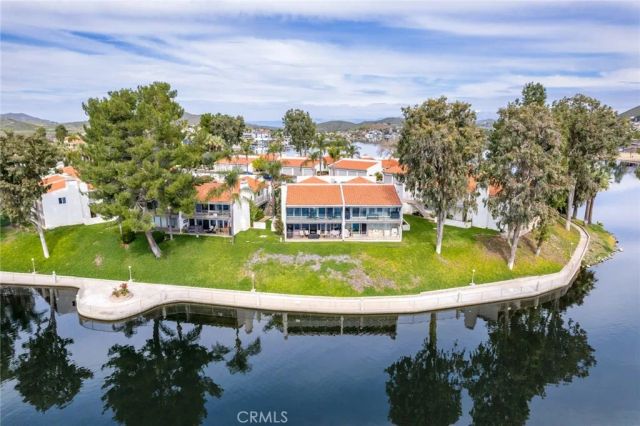22196 Treasure Island, Canyon Lake, CA 92587
