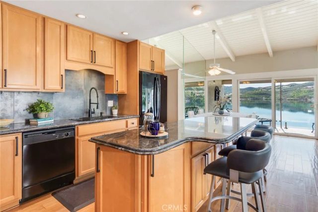 22196 Treasure Island, Canyon Lake, CA 92587