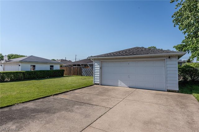 1716 W 29th Street, Lorain, OH 44052