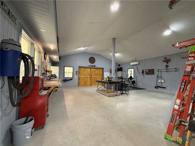 17901 S 87 N-Off, Nursery, TX 77976