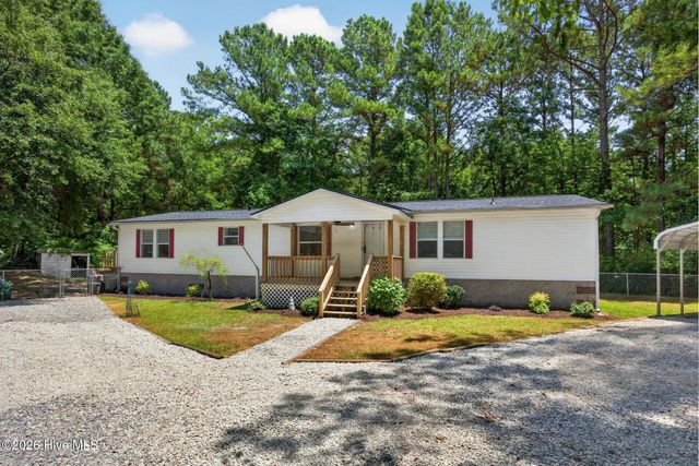 153 Tar Landing Road, Holly Ridge, NC 28445