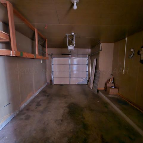 2121 N ZIMMERS Street, Pampa, TX 79065