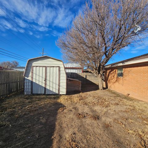 2121 N ZIMMERS Street, Pampa, TX 79065
