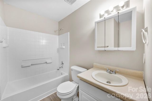 4525 Rolling Hill Drive, Charlotte, NC 28213