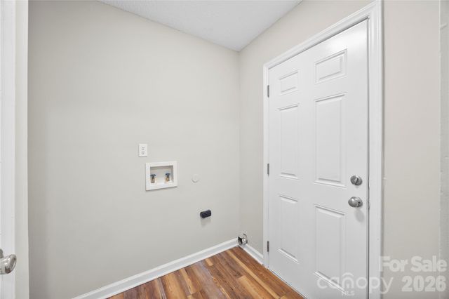 4525 Rolling Hill Drive, Charlotte, NC 28213