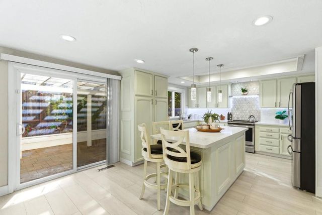 16761 Dry Creek Court, Morgan Hill, CA 95037