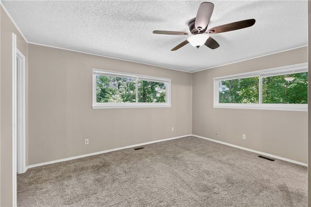 15 Grisham Circle, Bella Vista, AR 72715