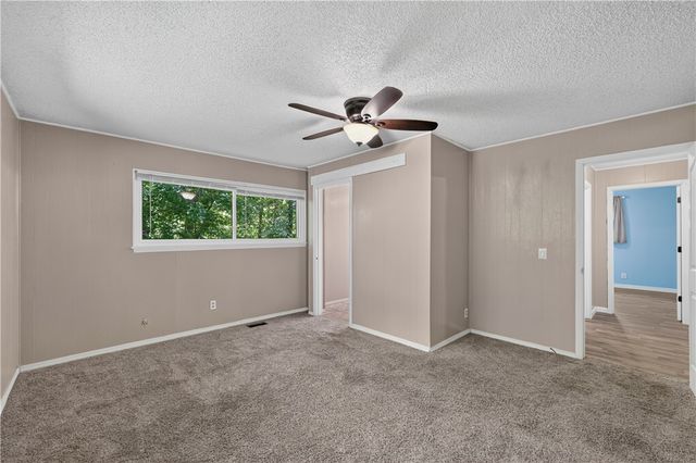 15 Grisham Circle, Bella Vista, AR 72715