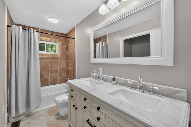 15 Grisham Circle, Bella Vista, AR 72715