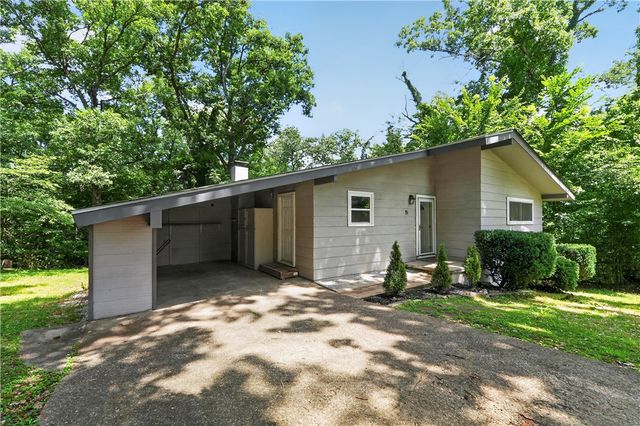 15 Grisham Circle, Bella Vista, AR 72715