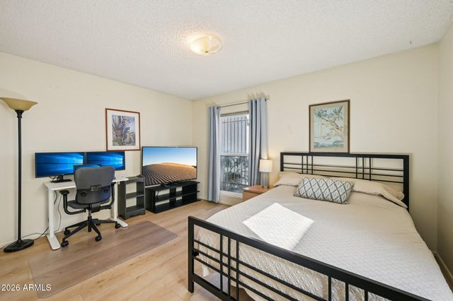 1035 E LAGUNA Drive, Tempe, AZ 85282