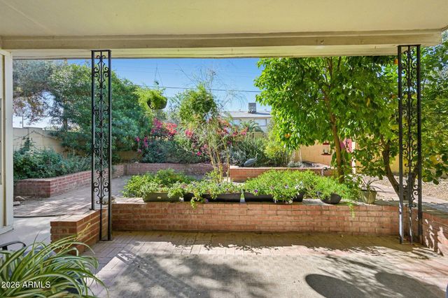 1035 E LAGUNA Drive, Tempe, AZ 85282