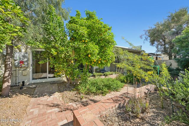 1035 E LAGUNA Drive, Tempe, AZ 85282