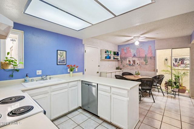 1035 E LAGUNA Drive, Tempe, AZ 85282