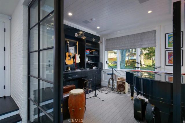 14 Beacon Bay, Newport Beach, CA 92660