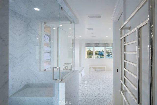 14 Beacon Bay, Newport Beach, CA 92660