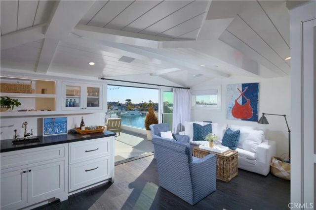 14 Beacon Bay, Newport Beach, CA 92660