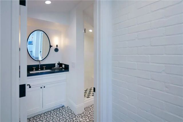 14 Beacon Bay, Newport Beach, CA 92660