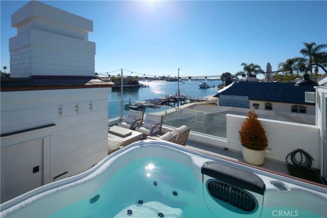 14 Beacon Bay, Newport Beach, CA 92660