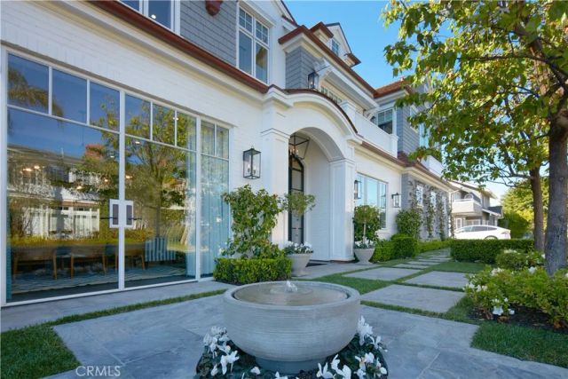 14 Beacon Bay, Newport Beach, CA 92660