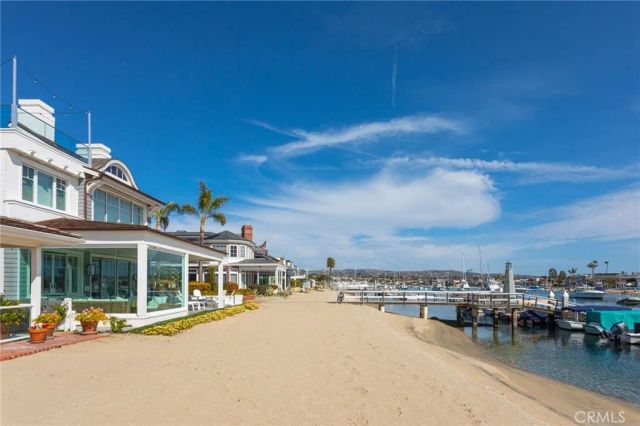 14 Beacon Bay, Newport Beach, CA 92660
