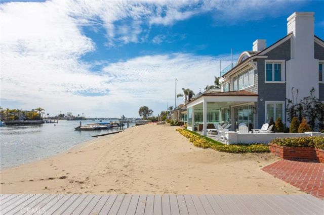 14 Beacon Bay, Newport Beach, CA 92660