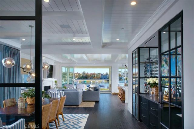 14 Beacon Bay, Newport Beach, CA 92660