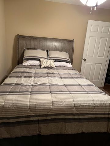 307 Swan Lake Dr, Clarksville, TN 37043