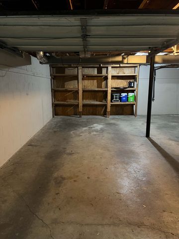 307 Swan Lake Dr, Clarksville, TN 37043