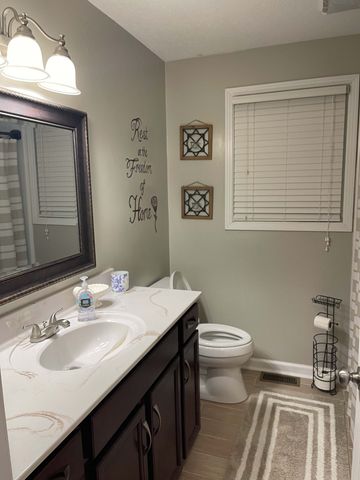 307 Swan Lake Dr, Clarksville, TN 37043