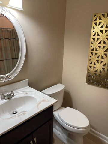 307 Swan Lake Dr, Clarksville, TN 37043