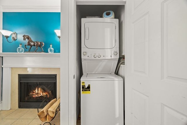 426 Mount Hope St 211, North Attleboro, MA 02760